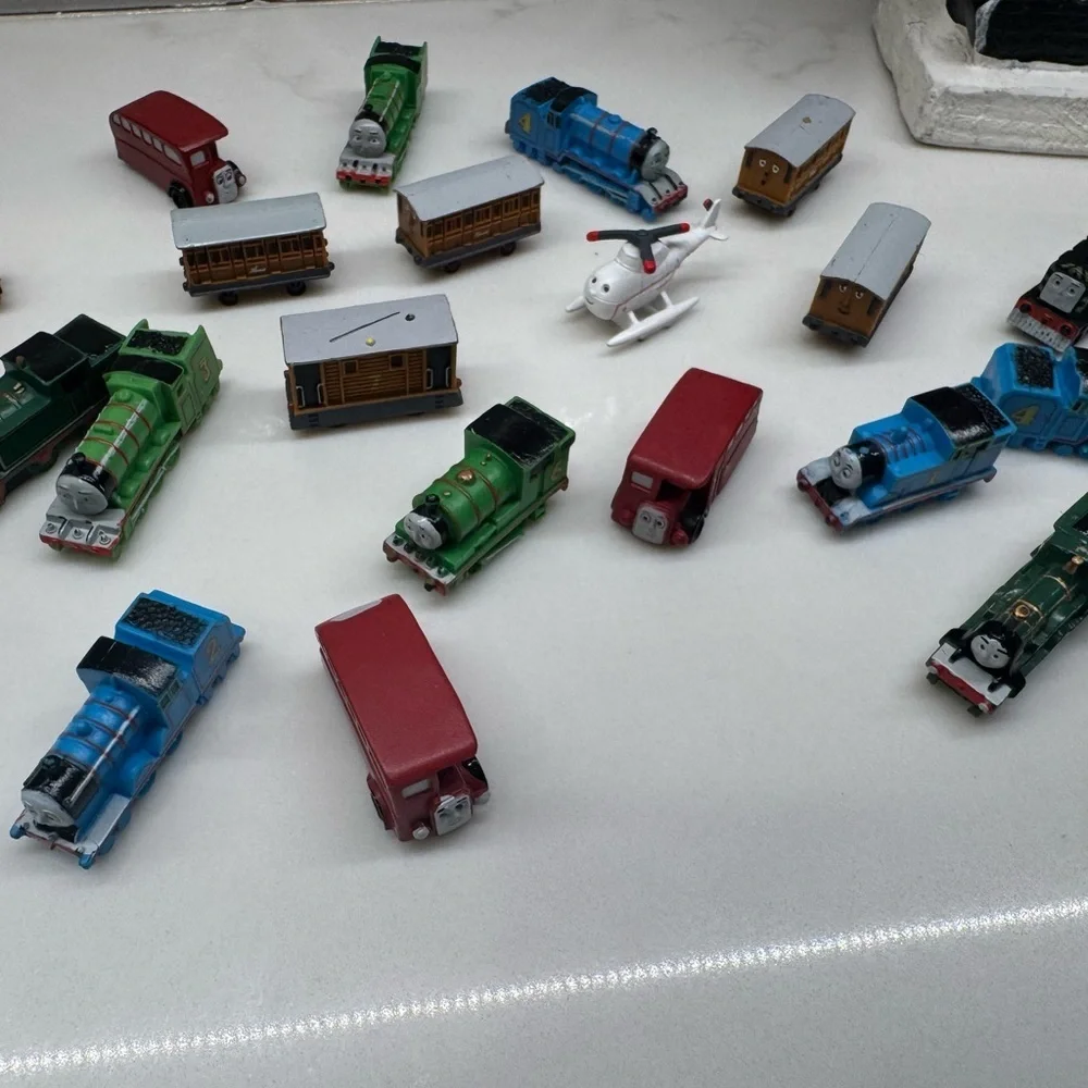 Lot of 28 Thomas the Tank Engine Mini Trains & Vehicles